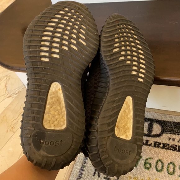 Yeezy boost350 V2 black non reflective - Picture 6 of 8